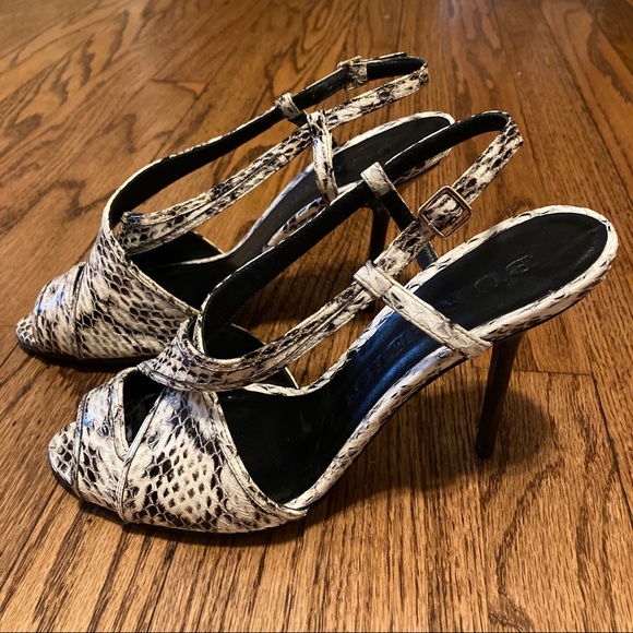 Burberry Python Stilettos - Picture 4 of 7